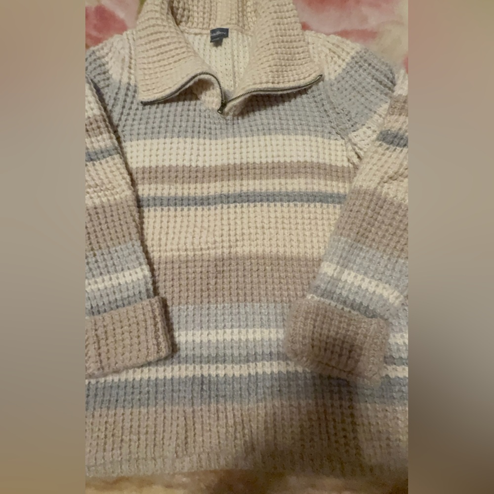 Eddie Bauer size L woman’s chunky sweater